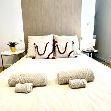 Lägenhet Escapade Parisienne A - Sejour Confortable Et Chic Reims